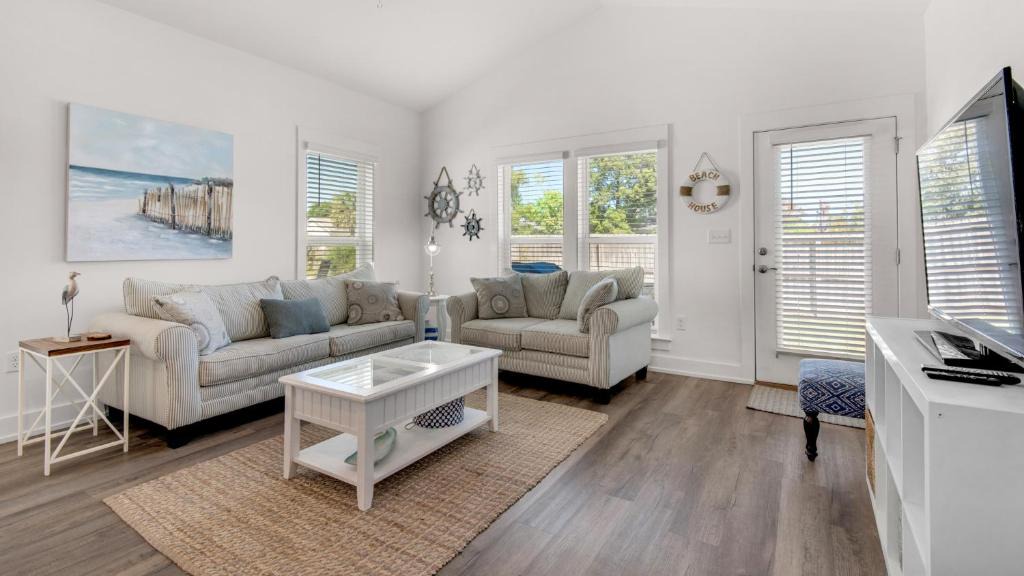 El Centro Beach House | Seabreeze