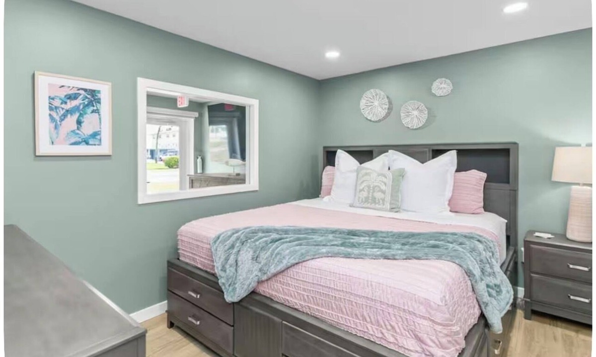 Cocoa Beach Villa | Seaside Flamingo Retreat in Downtown Cocoa Beach.Walk to Beach, Shops & Dining