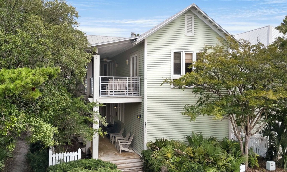 Seaside House | Seaside Gem Near Town Center - Beach & Pool Access
