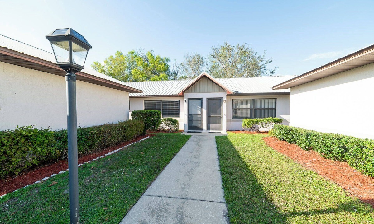 Highland Villa | Sebring Pool Villa · 2BR/2BA · 2 Kings · Near Raceway, Golf & Downtown