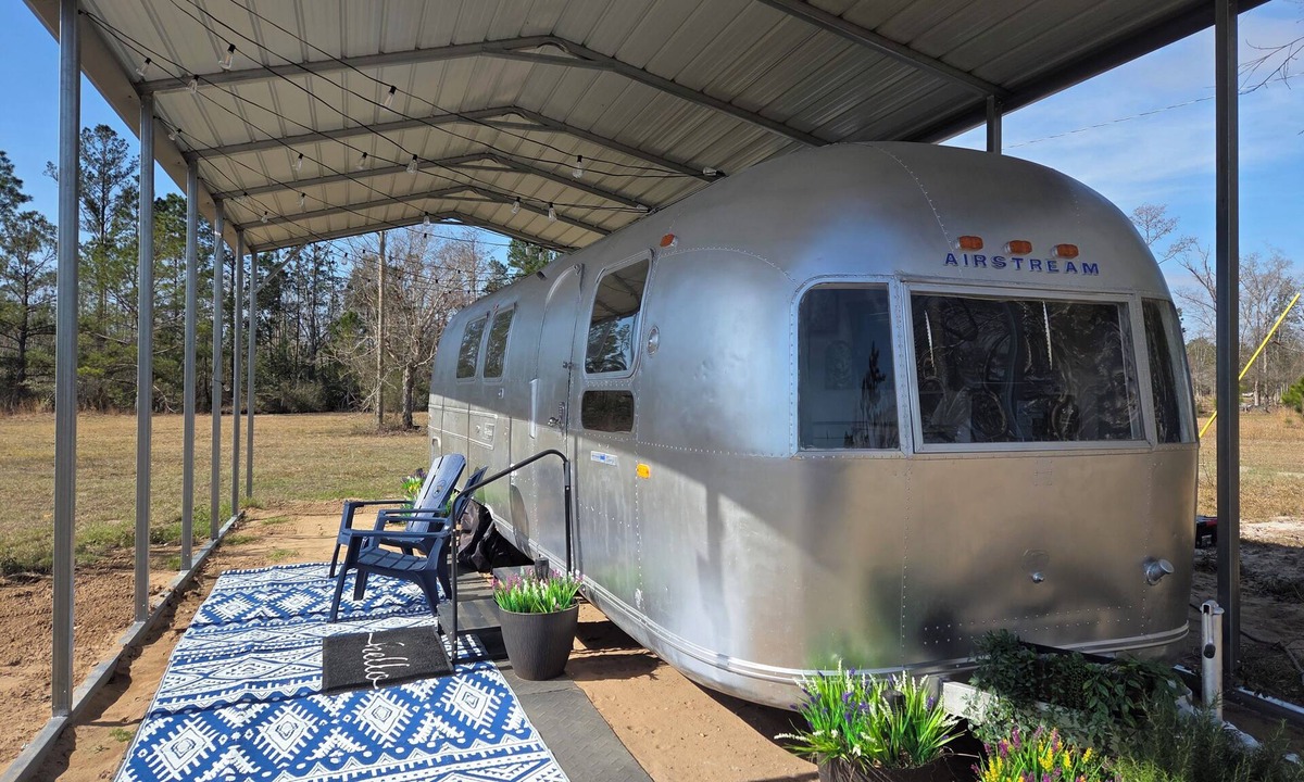 Nashville Cabin | Secluded Airstream Retreat on 4 Acres Nashville GA