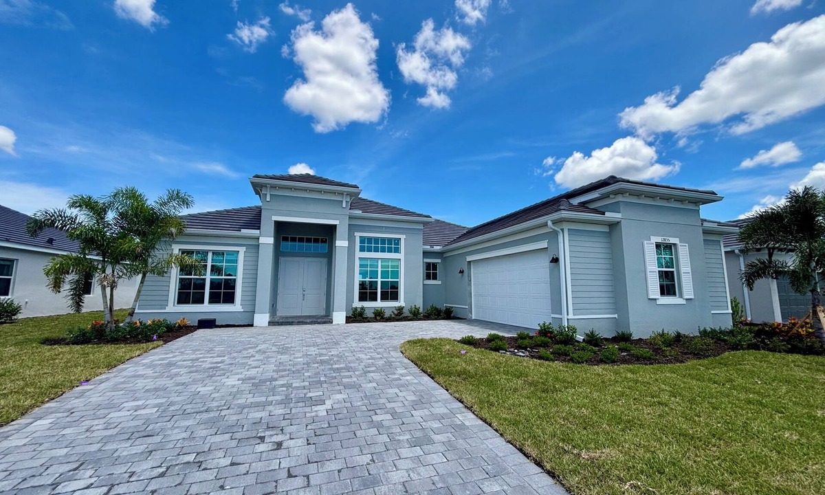 Venice House | Serene 3-bedroom/3 Bathroom house with hot tub/pool in charming Venice