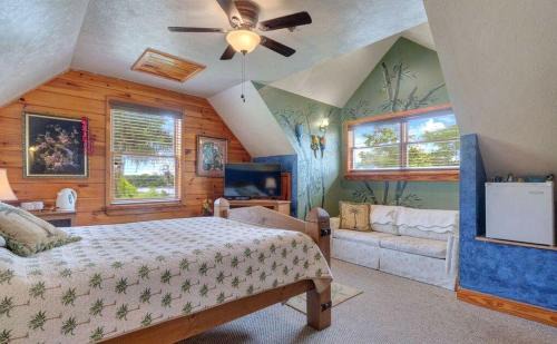 Lake Helen House | Serene Lakefront Room with Private Bath & Scenic Views in Lake Helen, Florida