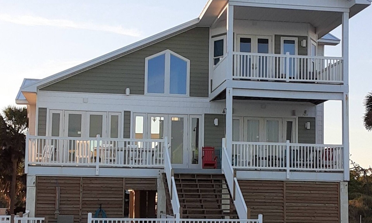 Treasure Beach Village House | SGI Paradise - Beachfront Home, 4 Bdrm, 3 Bath, Sleeps 13, 22 Steps to the Beach