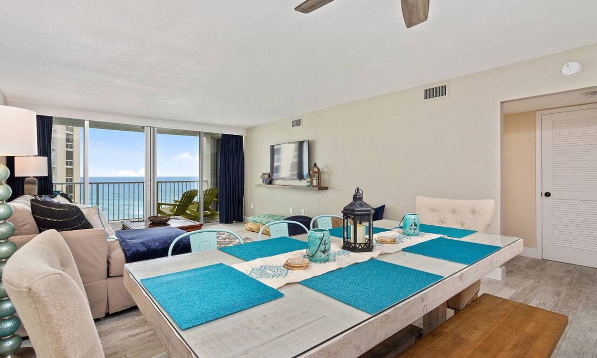 Holiday Isle Condo | Shoreline Towers 2083 * Beach Chair Set Included