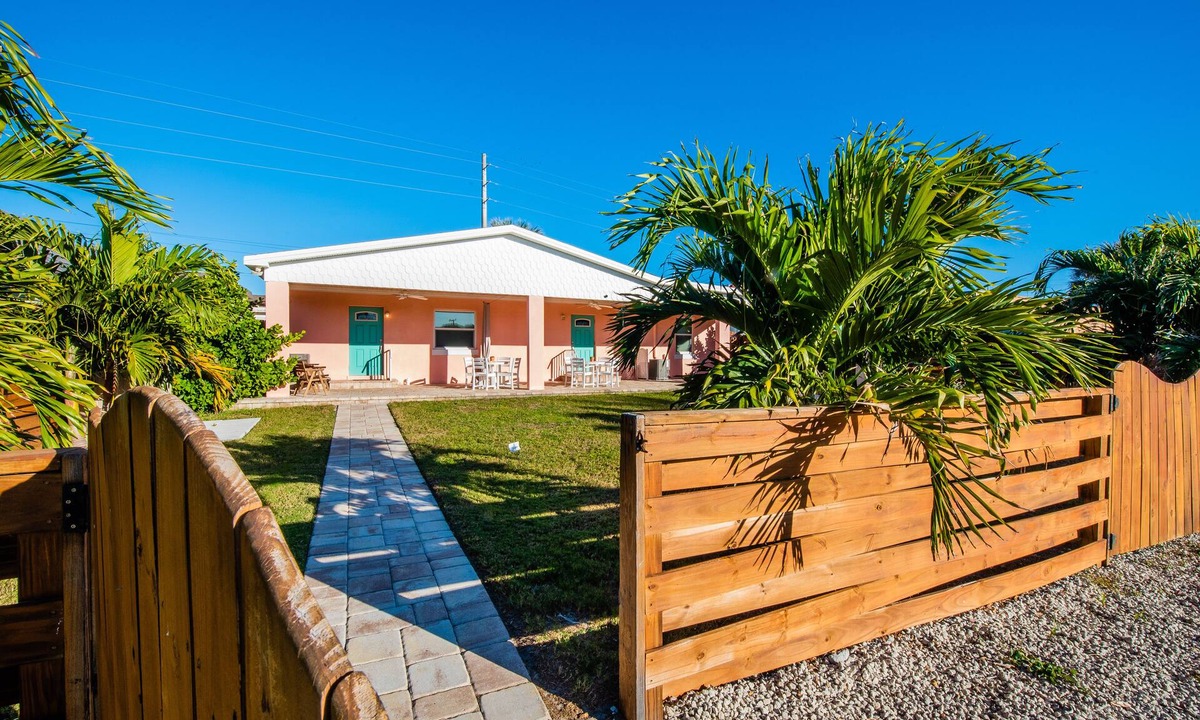 Cocoa Beach House | Sizzling Prices-COOL Summer Retreat