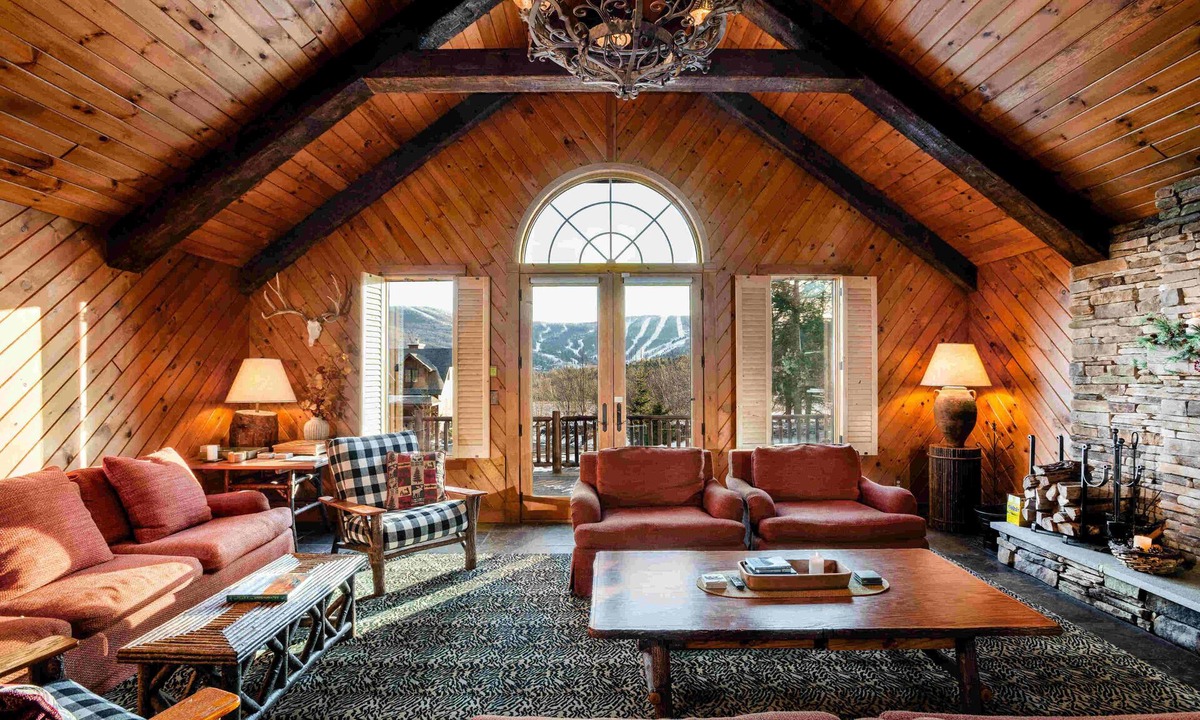 Windham Ski Chalet | Ski Chalet with Pool, Hot tub, Sauna, Pizza Oven, 2 Fireplaces & Outdoor Firepit