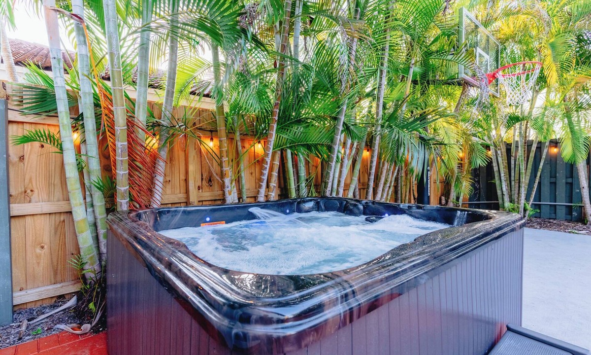 The Hammocks House | Spacious 4-bedroom house in Miami