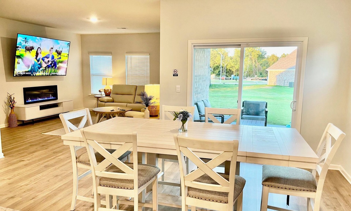 Olive Branch House | Spacious 4-bedroom house in awesome Olive Branch