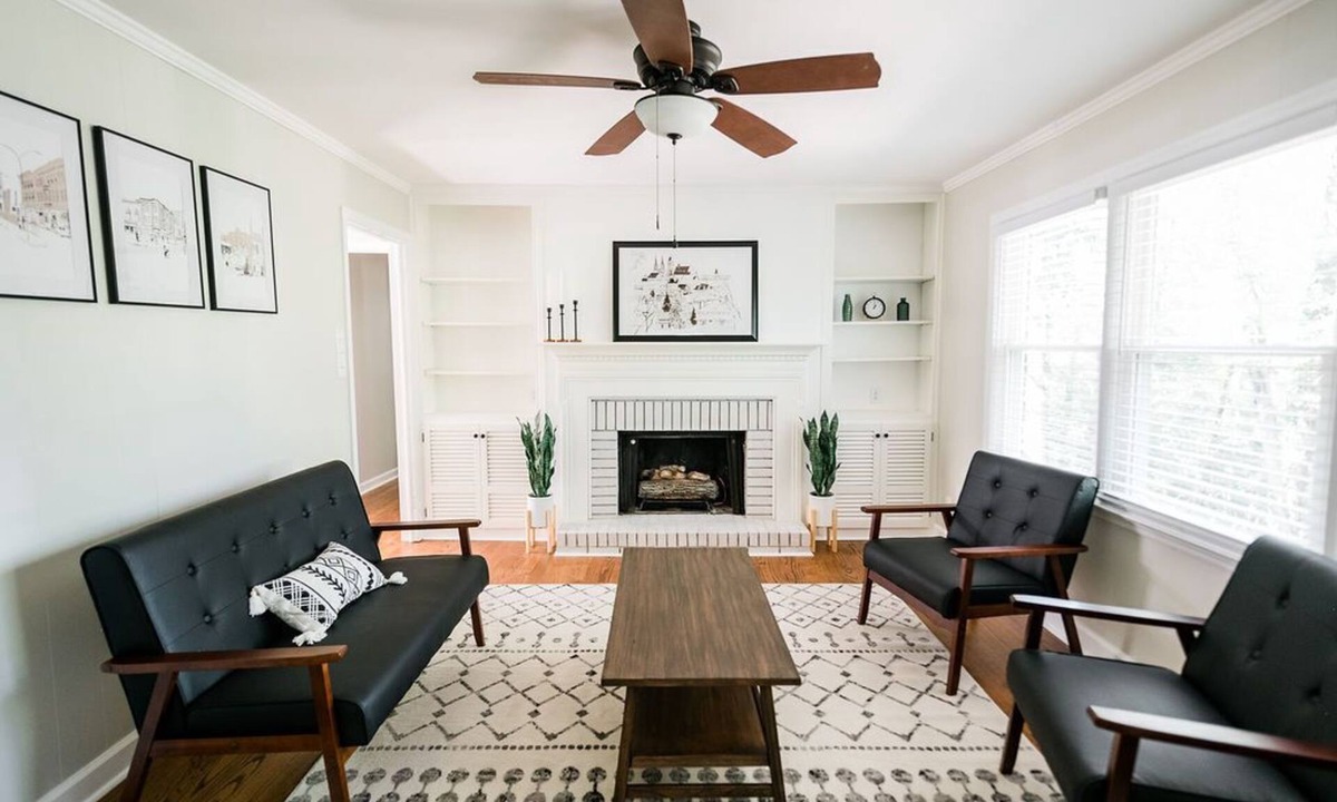Macon House | Spacious 6 bedroom home near Downtown Macon!