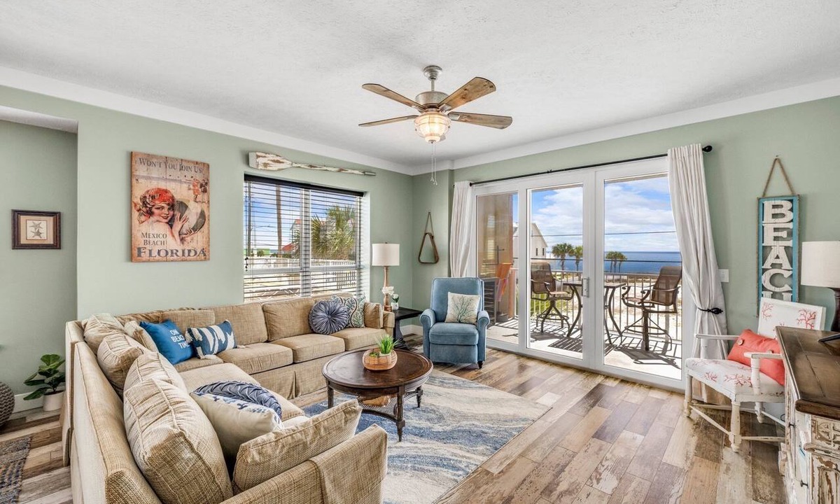 Mexico Beach Condo | Spacious Beachfront Condo | 3 Suites & Pool
