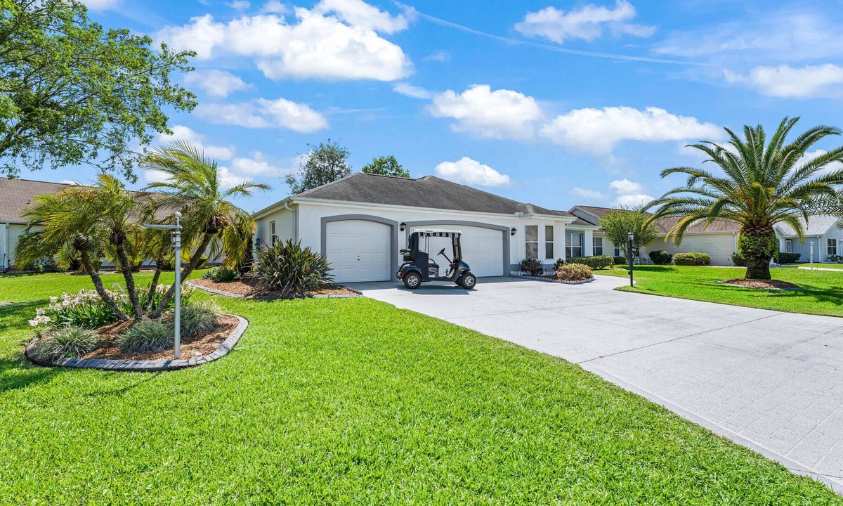 The Villages House | Spacious Home in Palo Alto Village – Golf Cart, Lanai & Prime Villages Location