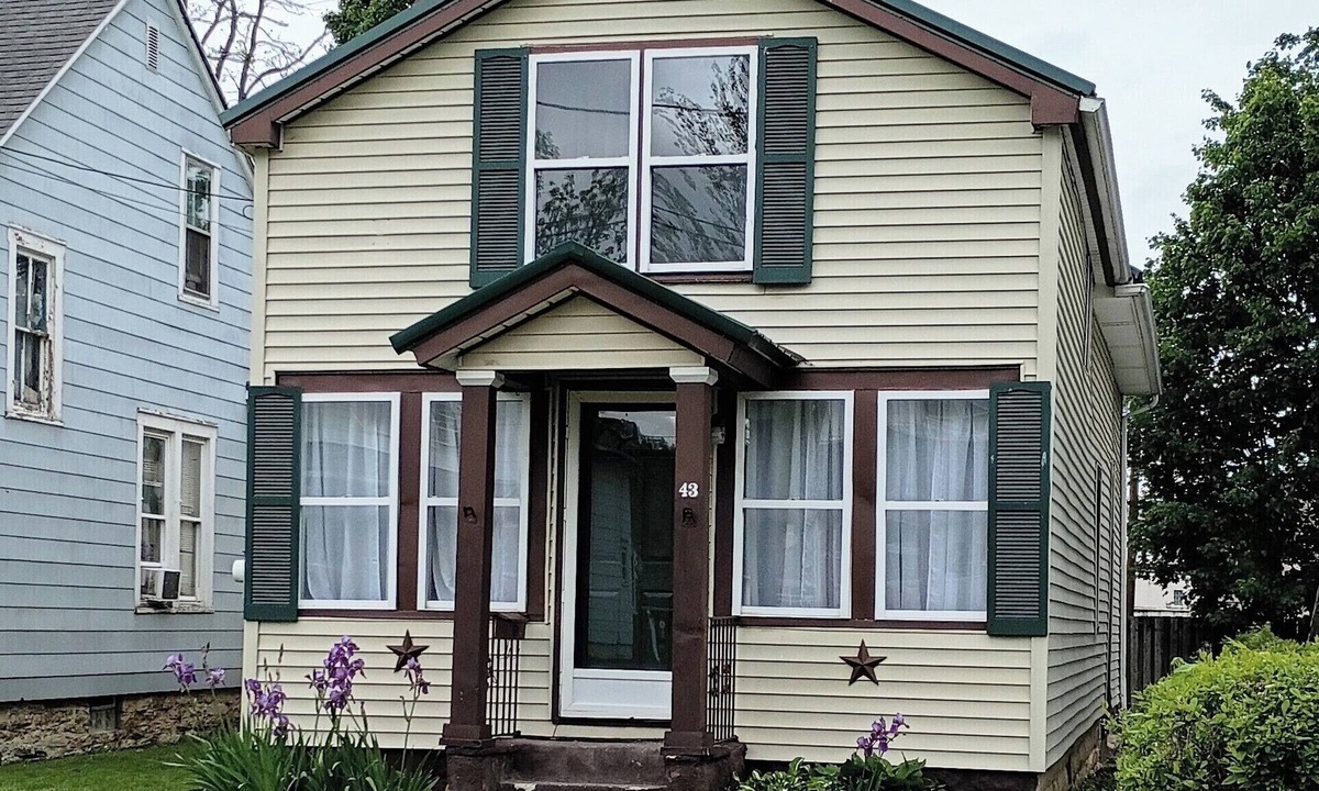 Gowanda House | Spacious newly remodeled 4-bedroom house in beautiful Gowanda.