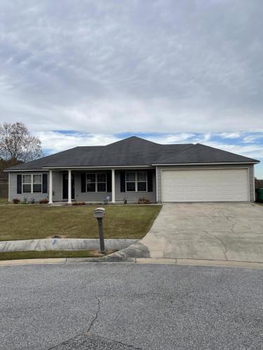 Valdosta House | Spacious Valdosta Getaway