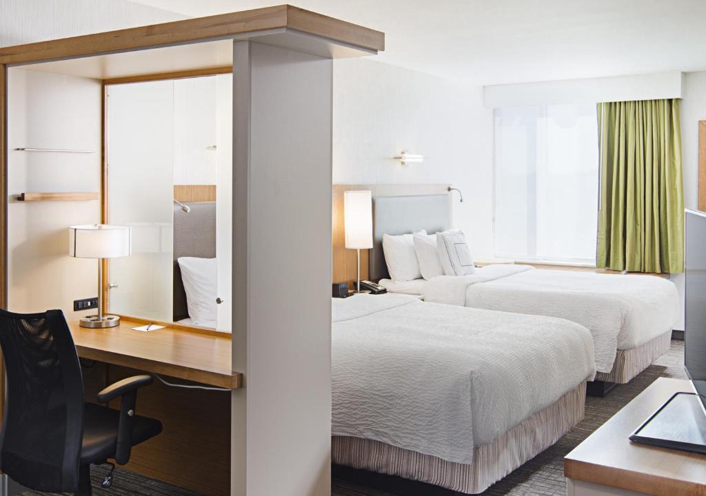 Carle Place Hotel | SpringHill Suites by Marriott Carle Place Garden City