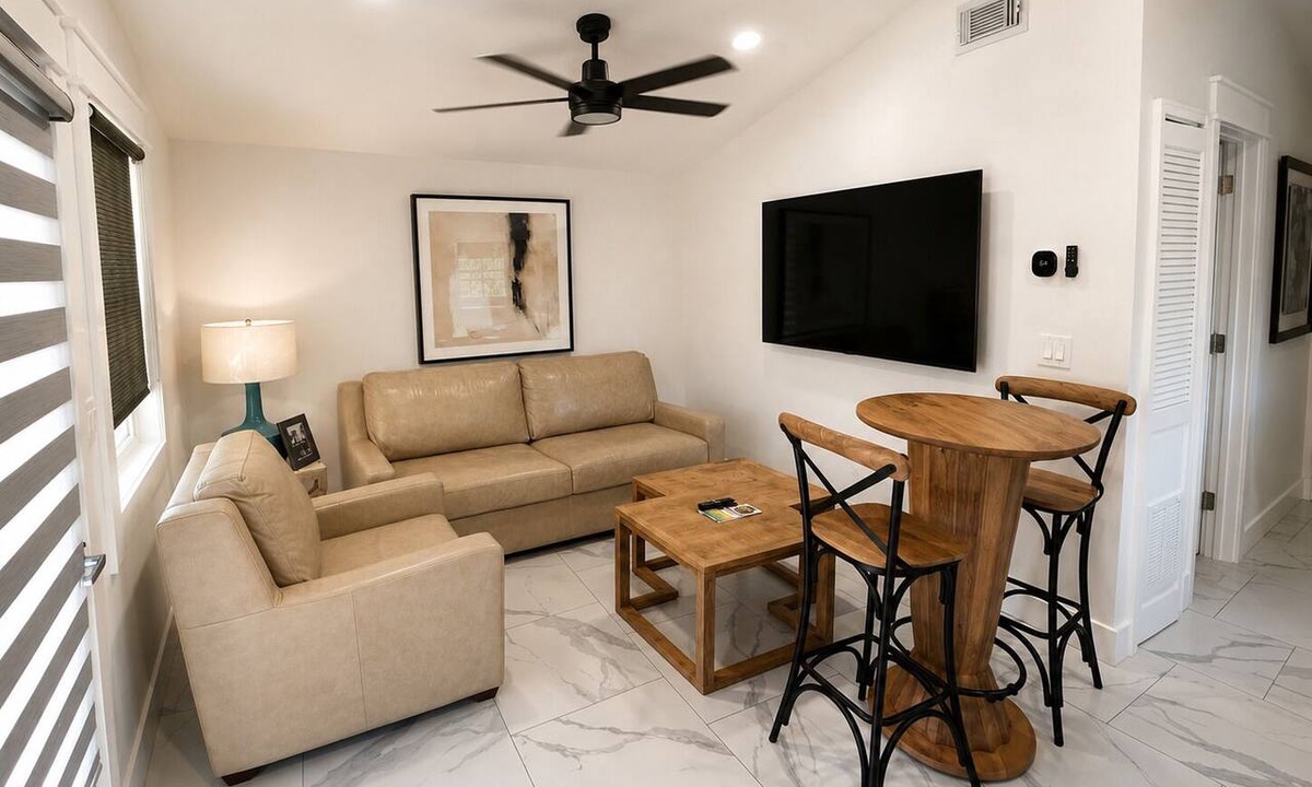 Thomas Drive Apartment | St. Andrew’s Hideaway