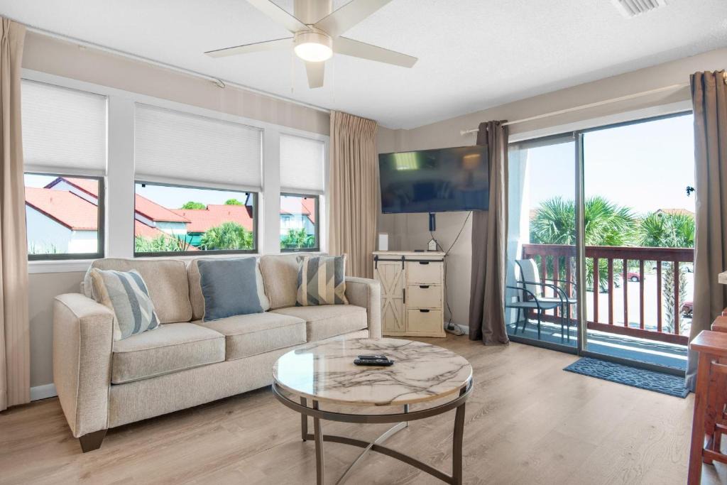 Gulf Lagoon Beach House | St Thomas Square Villa 1211C Beach Bumz