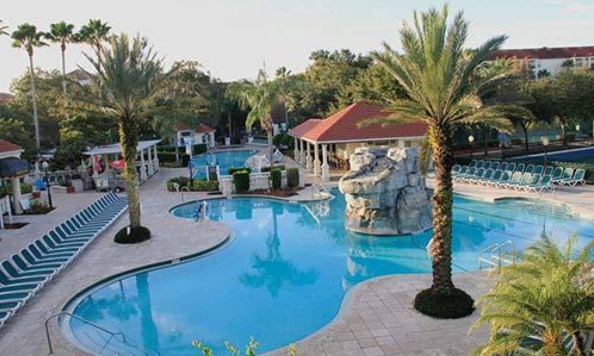 Kissimmee Resort | Star Island Resort and Club, just 4 miles from the entrance to Walt Disney World
