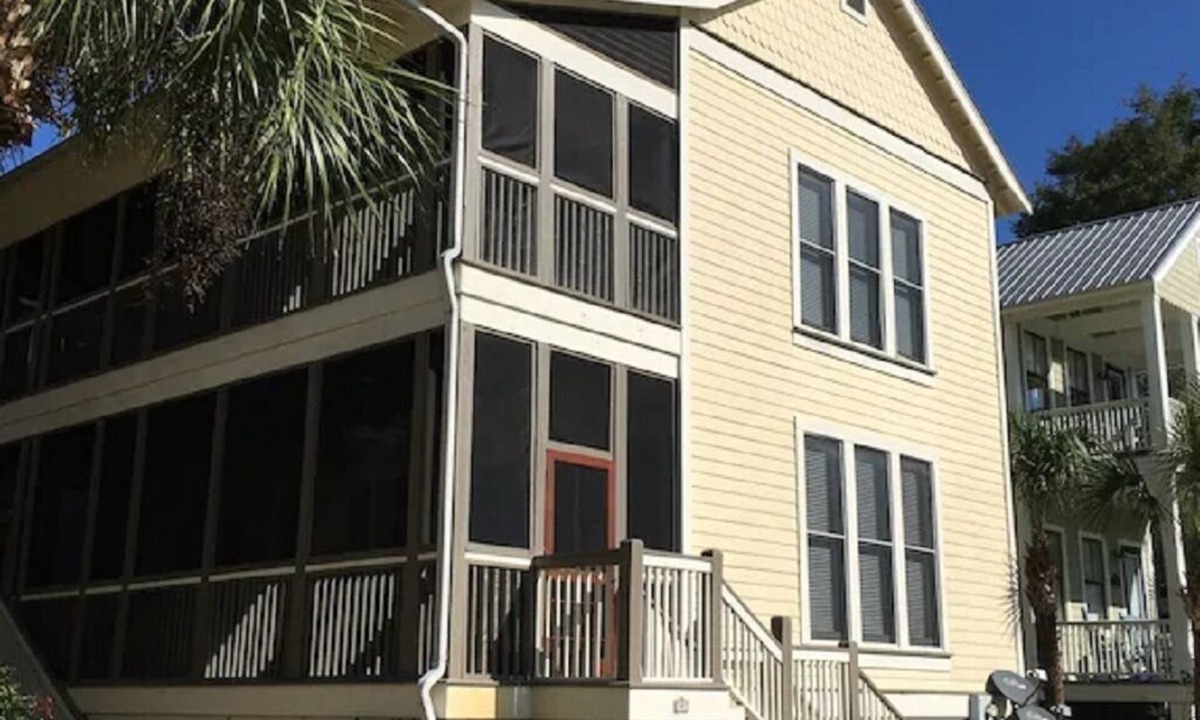 Steinhatchee Resort | Steinhatchee Landing Resort-Wickershack #44-Riverview-THIRD NIGHT FREE