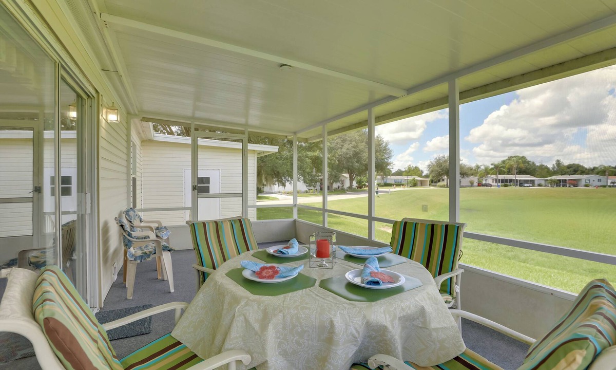 Vista del Lago House | Steps to Pool: Winter Garden House w/Lanai!