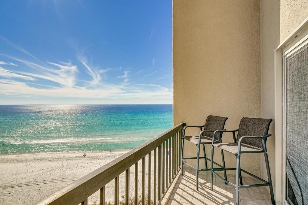 Sunnyside House | Steps to Shore! PCB Resort Condo w/Balcony