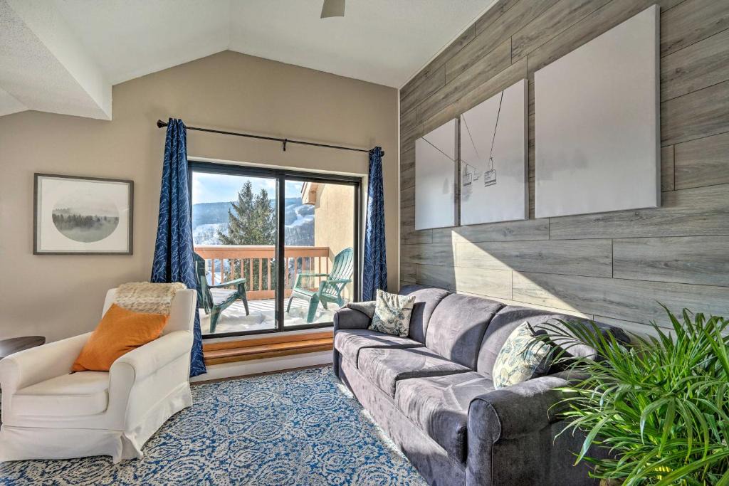 West Dover House | Steps to Ski Shuttle! Snow Mountain Village Condo