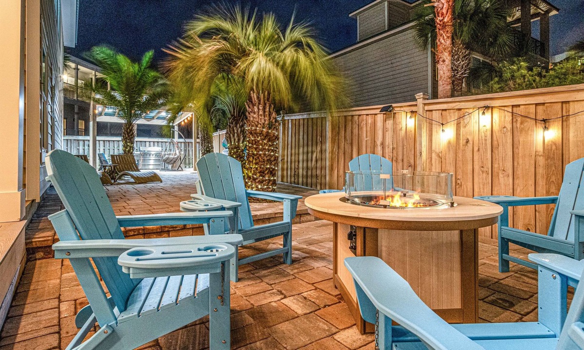 Miramar Beach House | Steps to the beach, renovated!