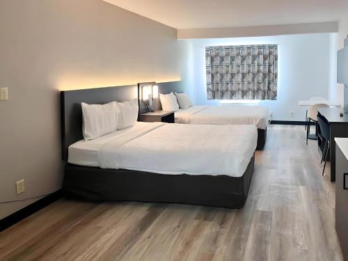 Elkhart Hotel | Studio 6 Suites Elkhart, IN
