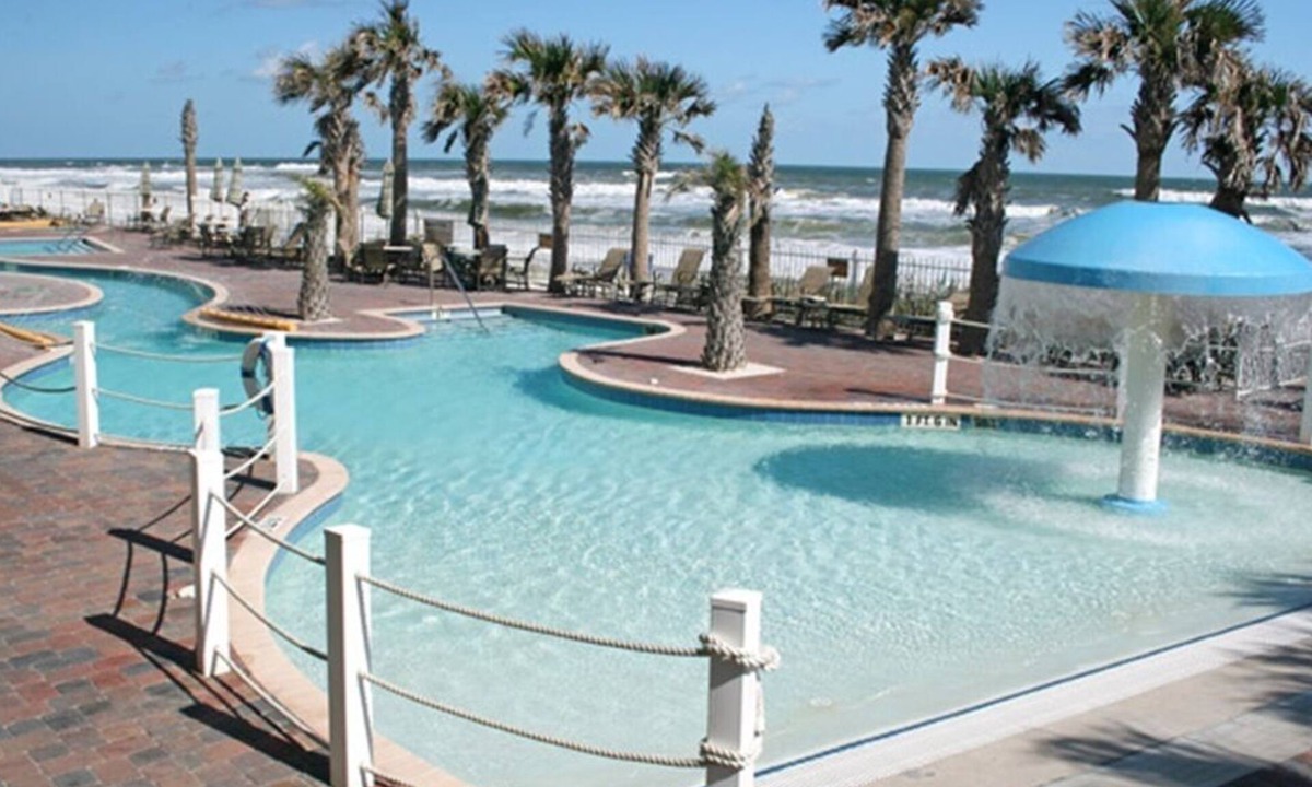 Bostroms Apartment | STUDIO FOR 2~ BEACH FRONT RESORT~AMAZING VIEWS~PIER FISHING BOATING POOLS & MORE