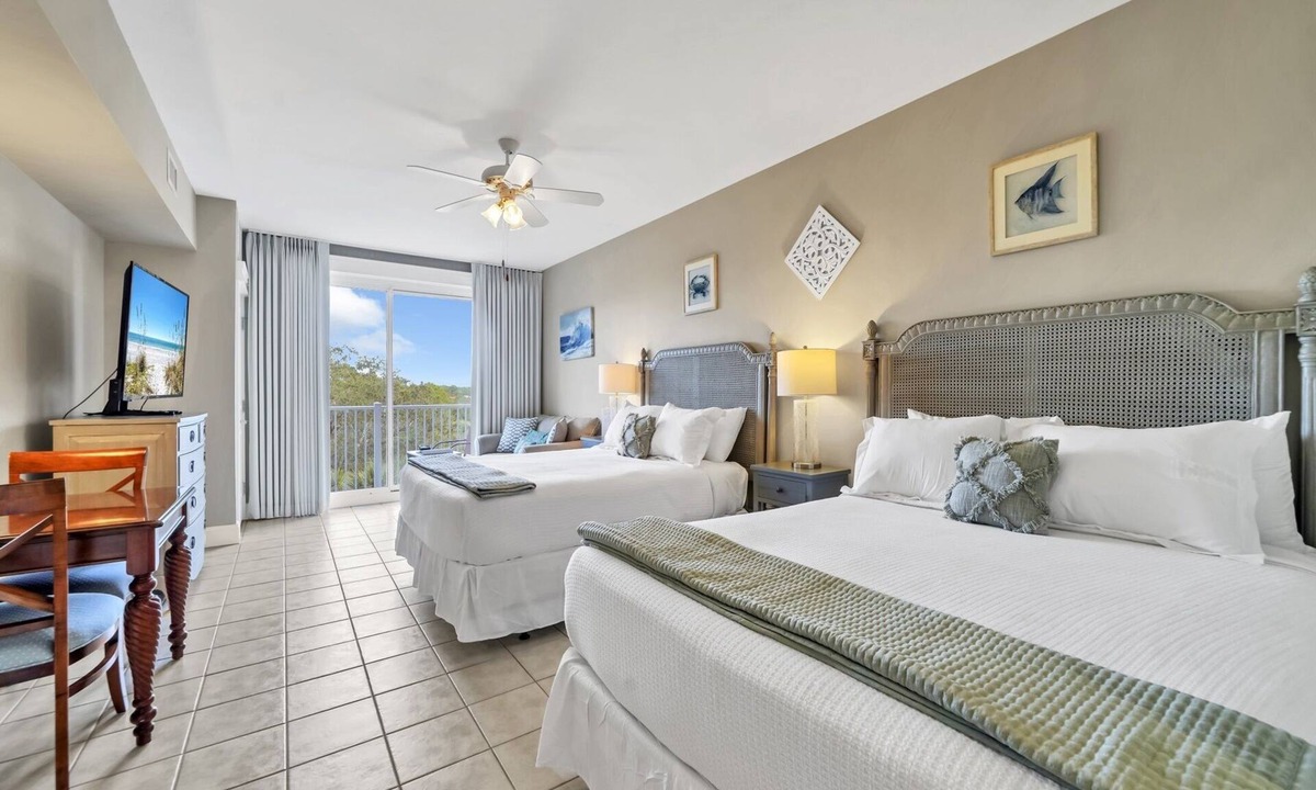 Baytowne Wharf Apartment | Studio w/Balcony! Walk to Resort Pool & Baytowne Wharf at The Grand Sandestin