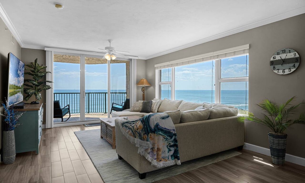 Daytona Beach Shores Condo | STUNNING 3 BED/3 BATH OCEANFRONT CONDO