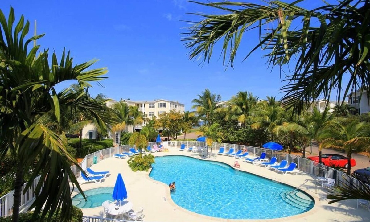 Islamorada House | Stunning 3 Bedroom Condo with Oceanviews Located in Lower Matecumbe