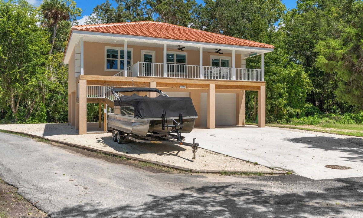 Homosassa Villa | Stunning, brand new - July 2024 - 3-bedroom villa with River view