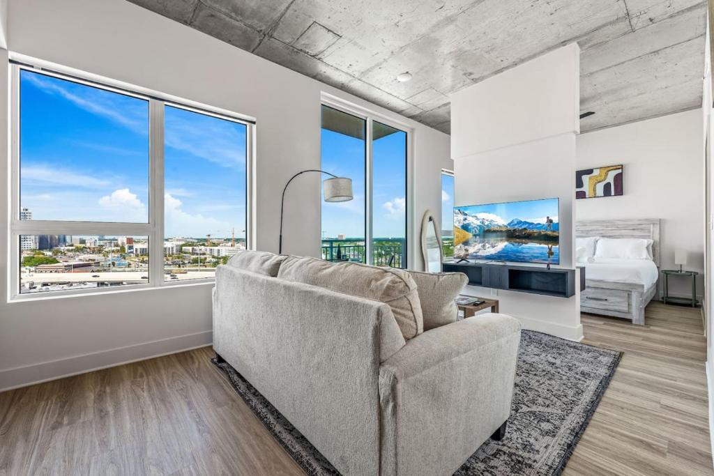 Channel District Apartment | Stunning Studio | New and Luxury | Free Parking!