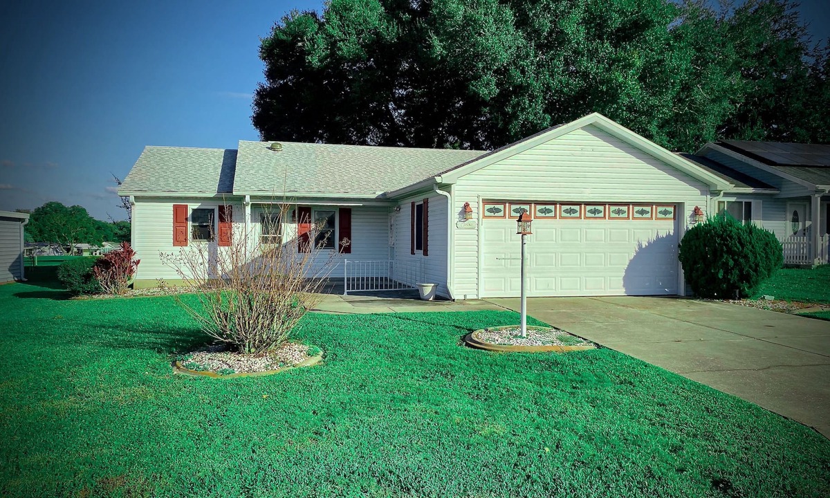 Silver Lake House | Stunning View - Villages Golf Course Front Home near Spanish Springs Town Square