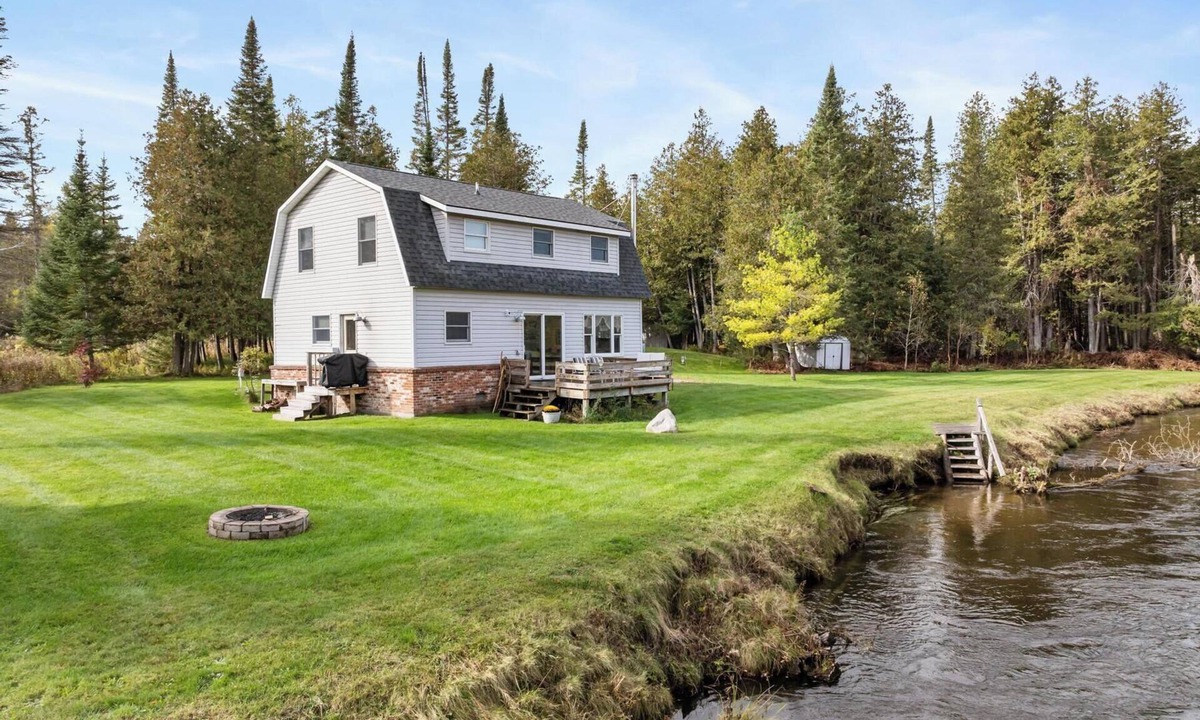Indian River House | Sturgeon Riverfront Retreat – Modern Comfort Meets Rustic Charm