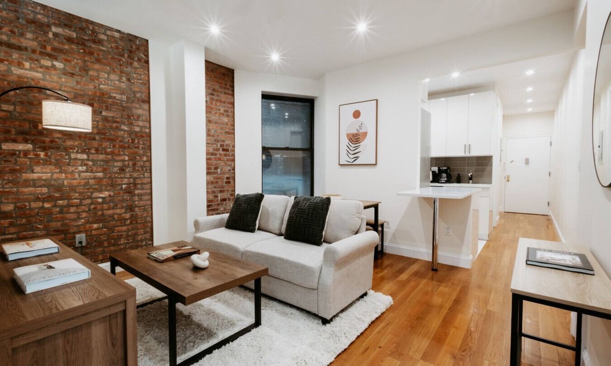 Manhattan Valley Apartment | Stylish Apartment in Upper West Side! Cozy Retreat