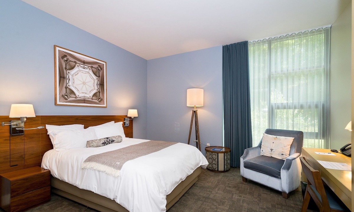 Ossining Hotel | Stylish Boutique Stay Near Downtown Dining and Shopping