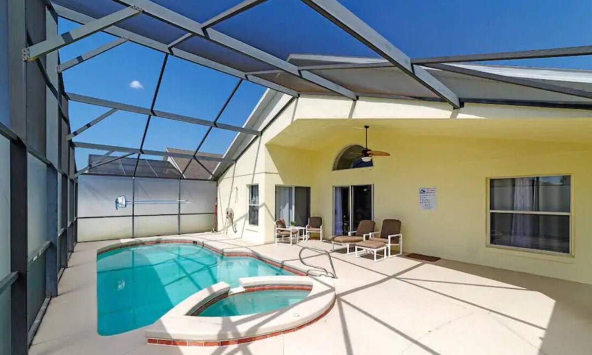 Cumbrian Lakes House | ⭐️STYLISH HOME⭐️ | POOL, AIR HOCKEY, FOOSBALL W/W+D