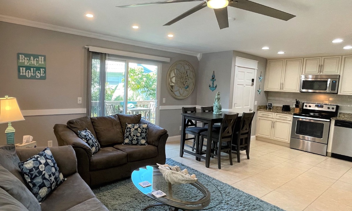 Fort Myers Beach Apartment | Stylish + Modern 2 bedroom, 2 bath. The 'Mermaid Suite'. One block to the beach
