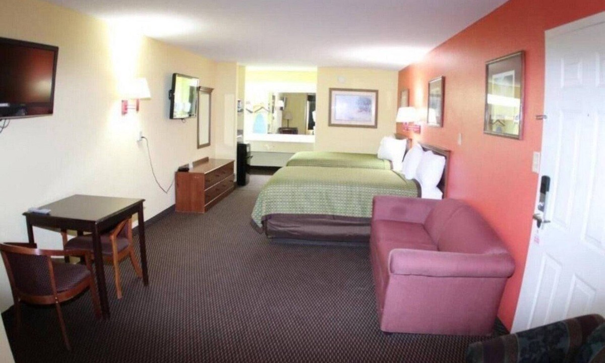 Hawkinsville Hotel | suites in Hawkinsville Ga