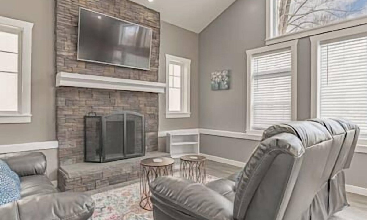Walker Valley House | Summer Retreat 8BR on 6 Acres of Land
