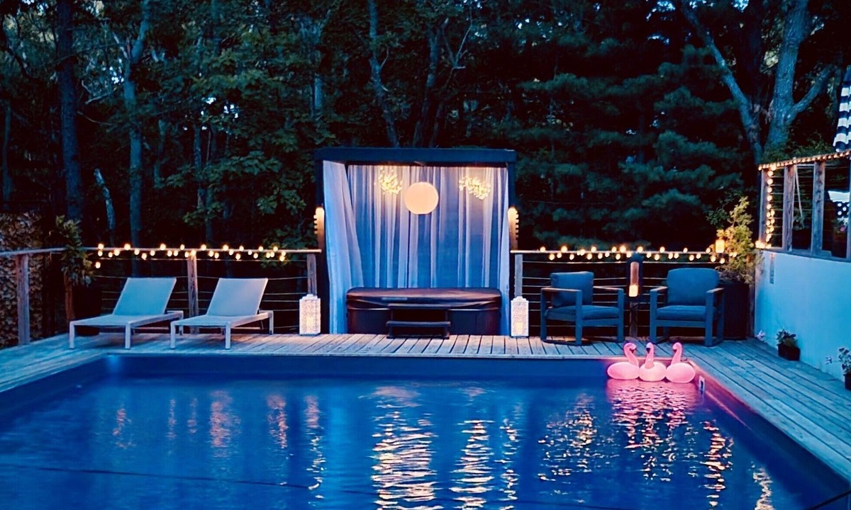 Northwest Harbor House | Summer's Coming-EH NW Bright Contemporary with Pool, Hot Tub, Grill and Firepit!