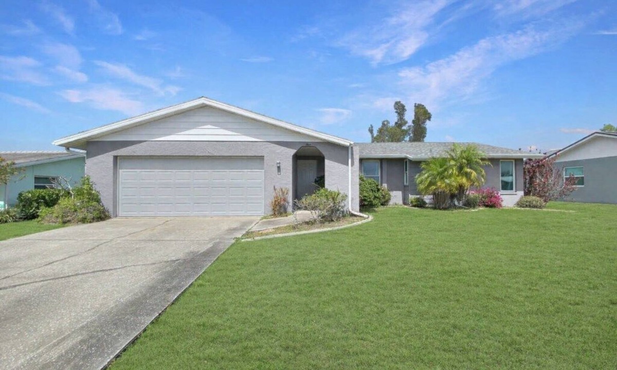 Oakland Hills Villa | Sun Saver, Sleeps 6, full refund*, NO pool.