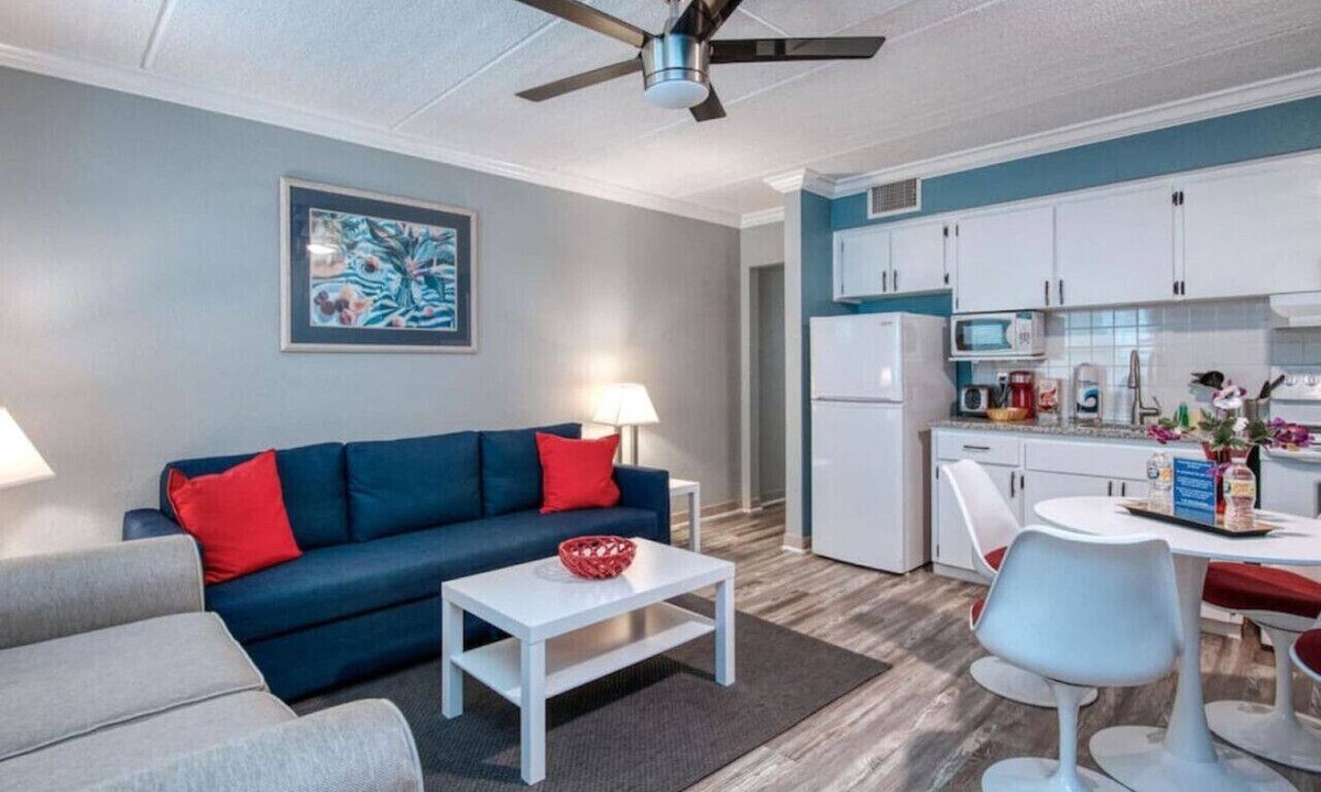 Madeira Beach Apartment | Sunset Beach Suites - Suite 5