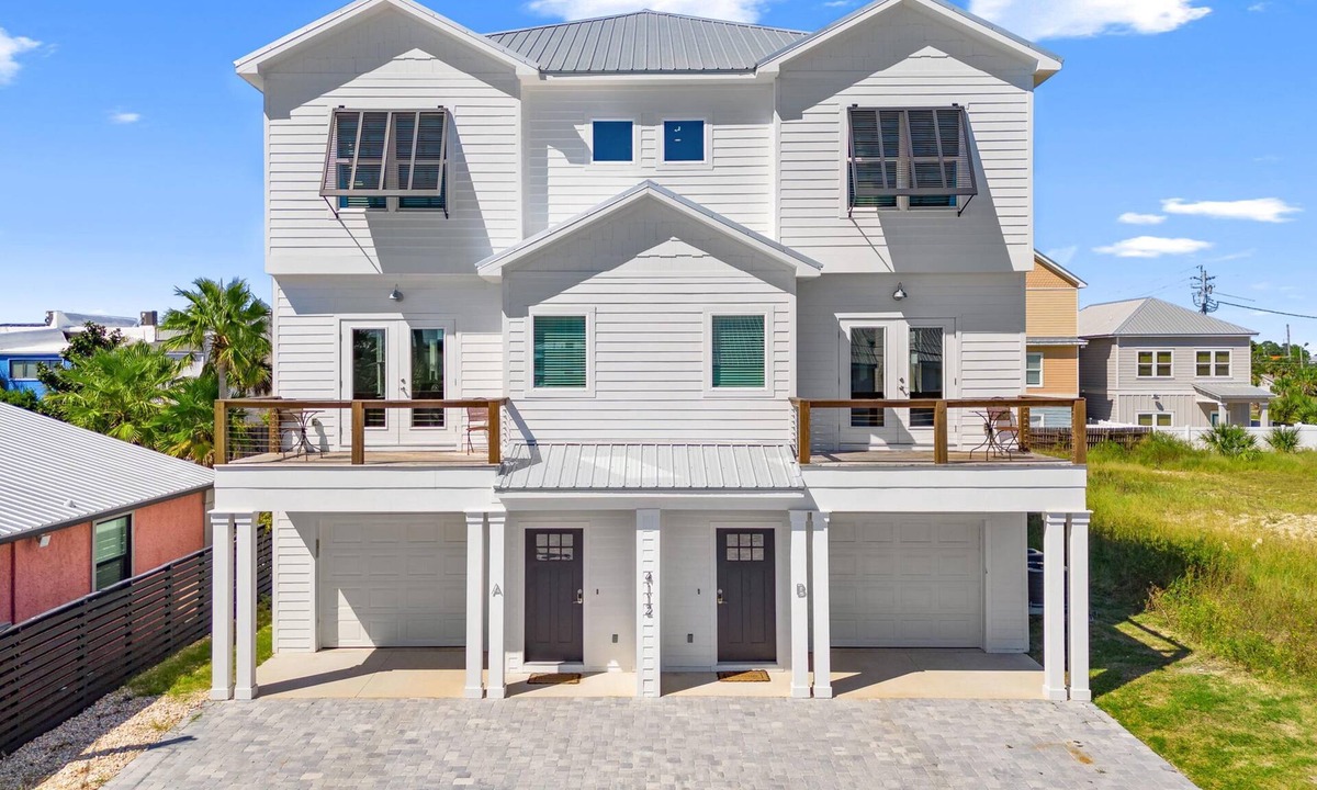 Gulf Lagoon Beach House | Sunset On Snapper C - Perfect for Groups w/Two Private Pools + Game Rooms