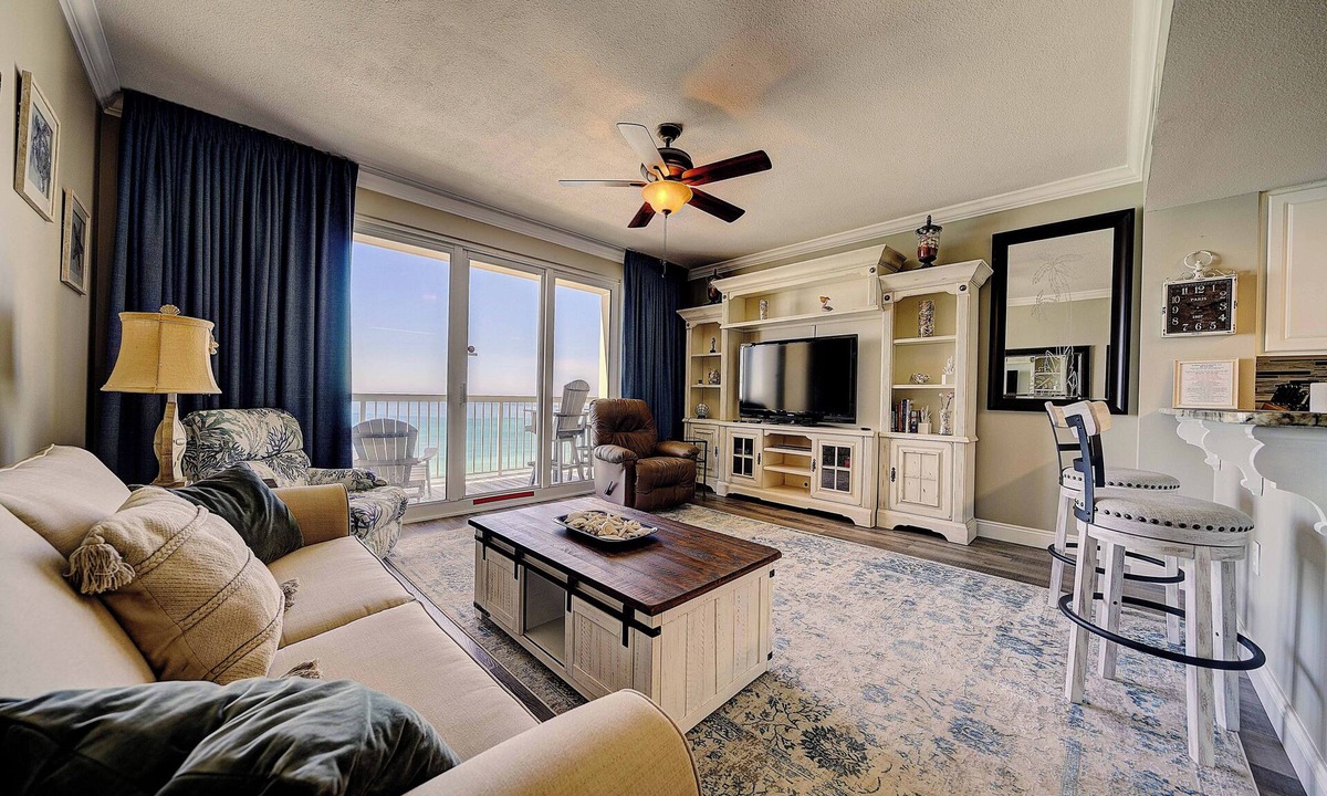 Biltmore Beach Condo | Sunsets at Seychelles! 7th floor condo. Last minute available dates 7/19 -7/22