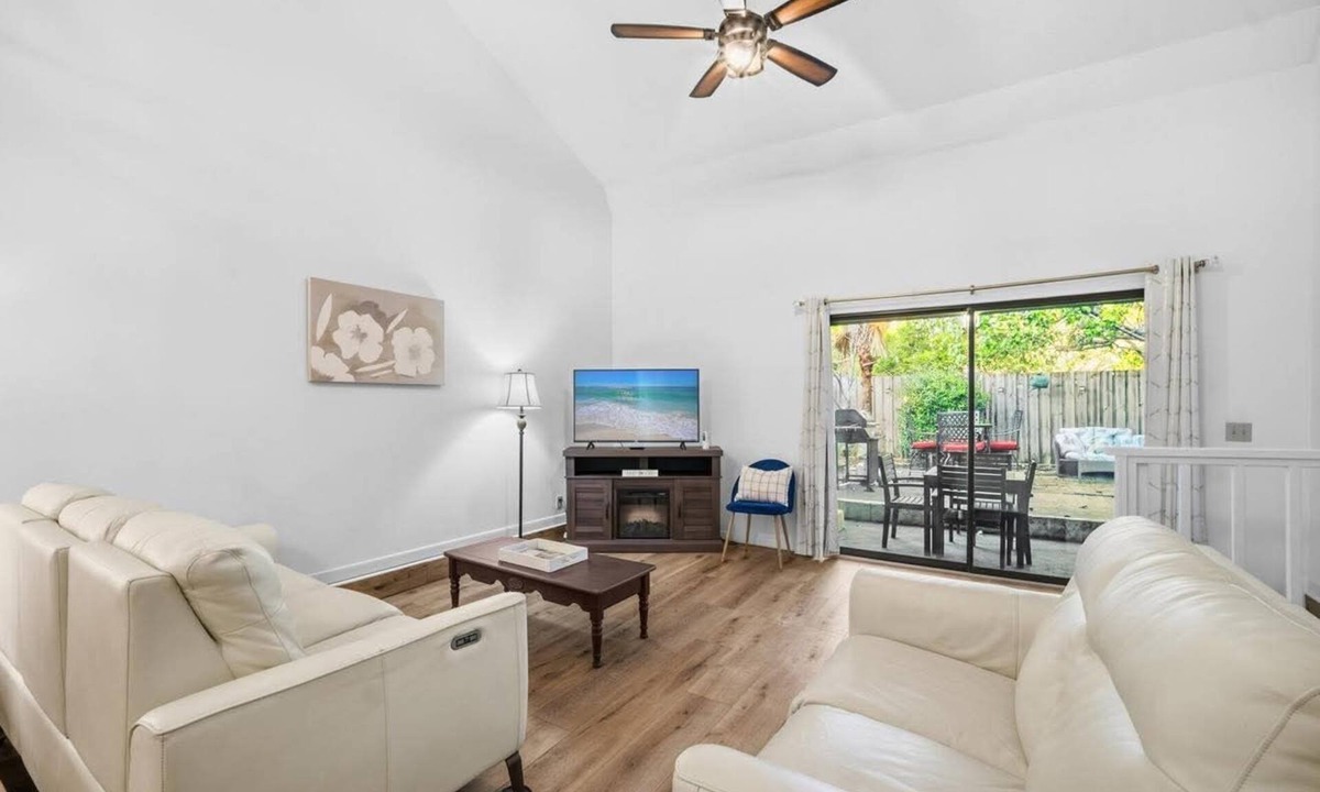 Thomas Drive House | Sunsets on Lagoon Beach Getaway – Grill, Private Patio, Golf Carts Welcome