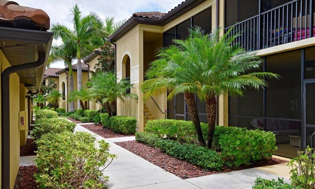 Bradenton Condo | Sunshine and More! River Strand Golf and Country Club Veranda Vacation Home
