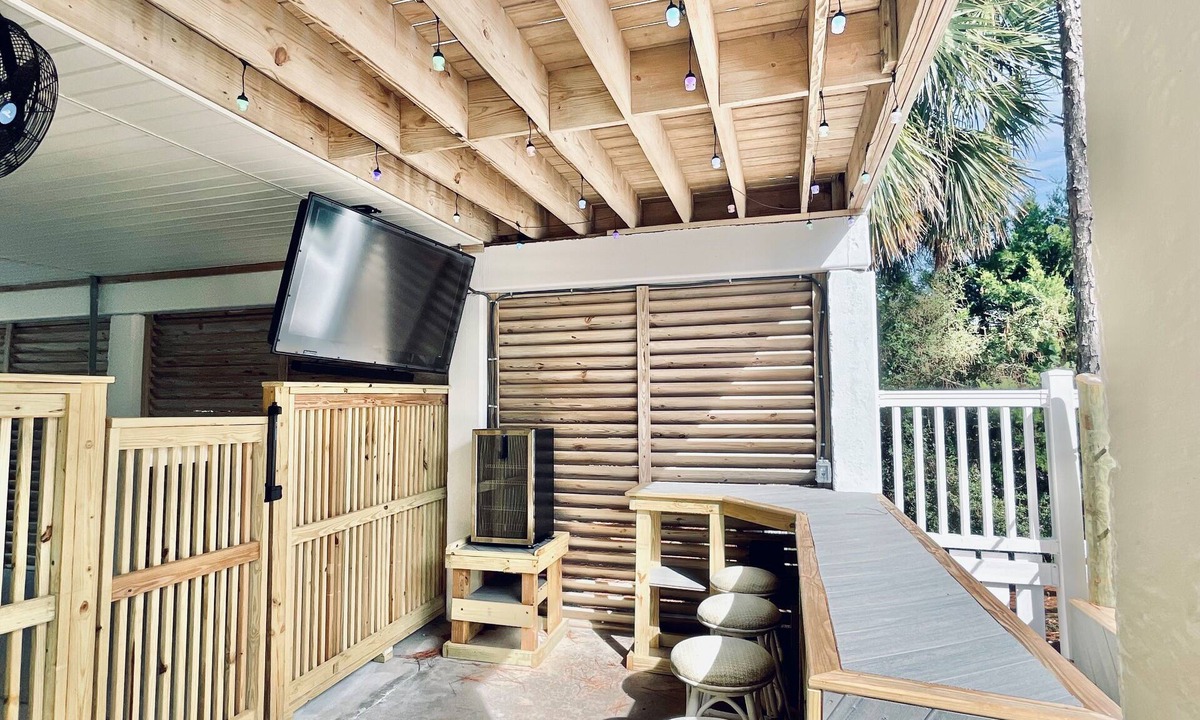 Treasure Beach Village House | Sunshine State of Mind 4 bed/3.5 bath Private Pool Gated Community